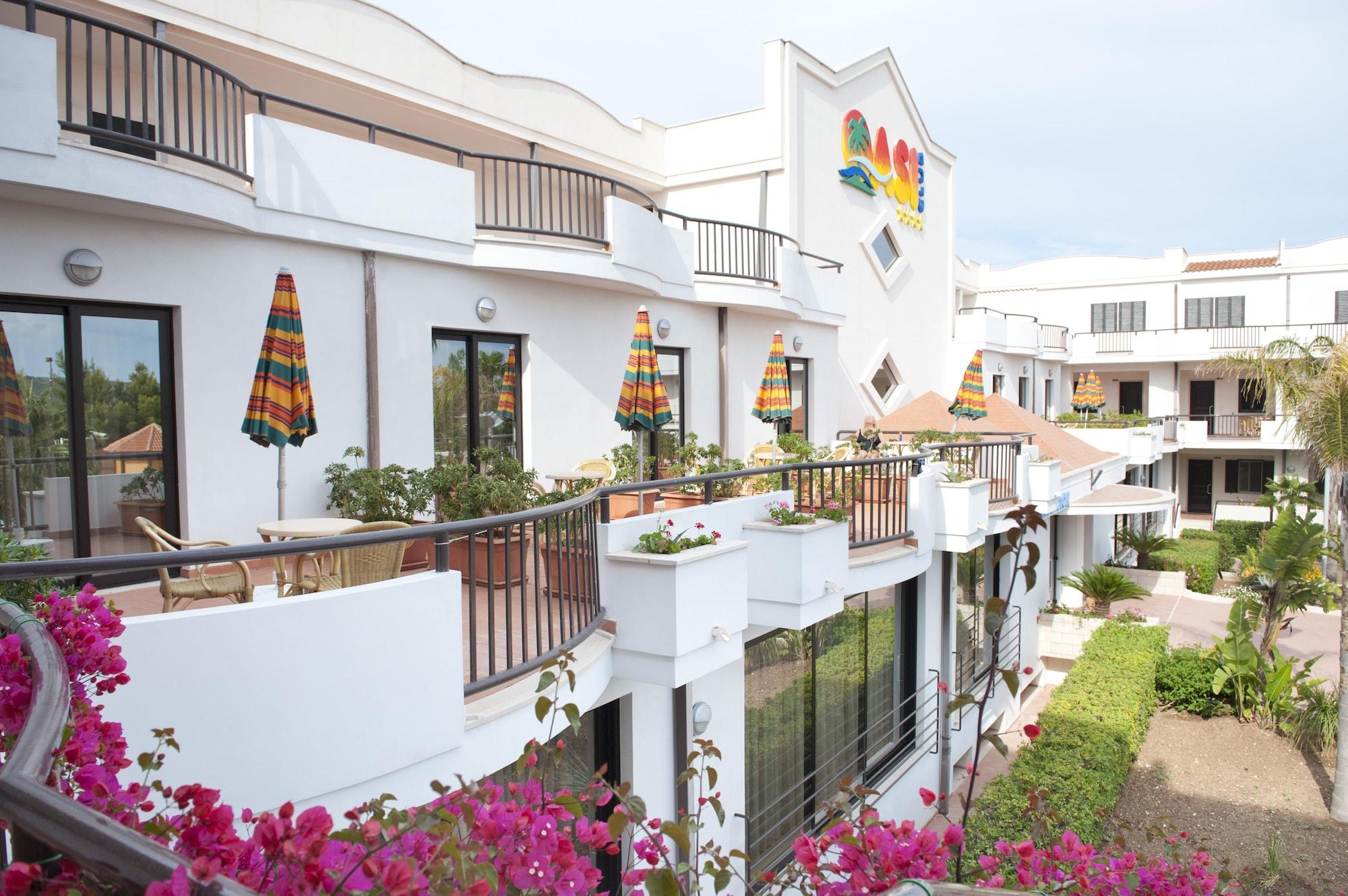 Nicolaus Club Oasi Hotel 4*